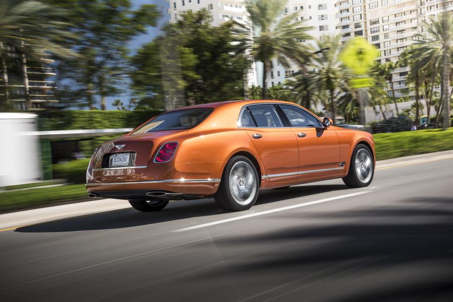  Bentley Mulsanne Speed 2015 года  (фото 7 из 117)